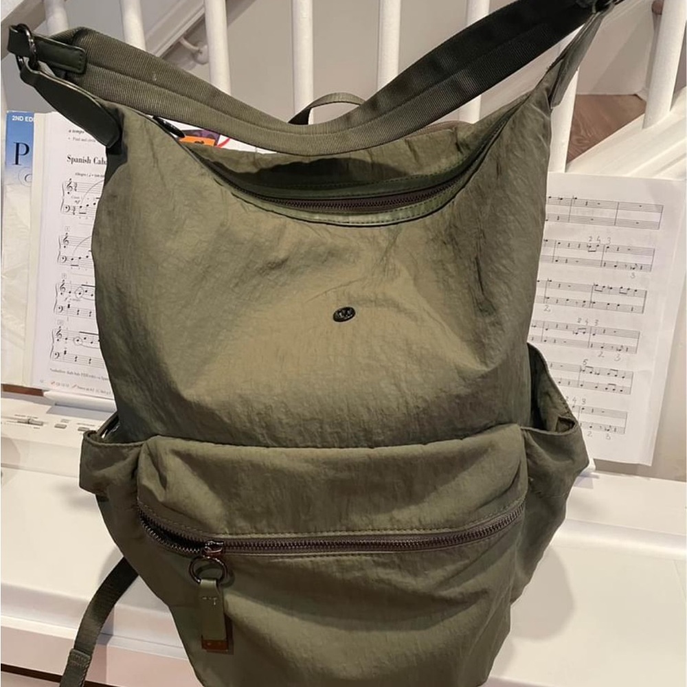 Lululemon easy days backpack like new